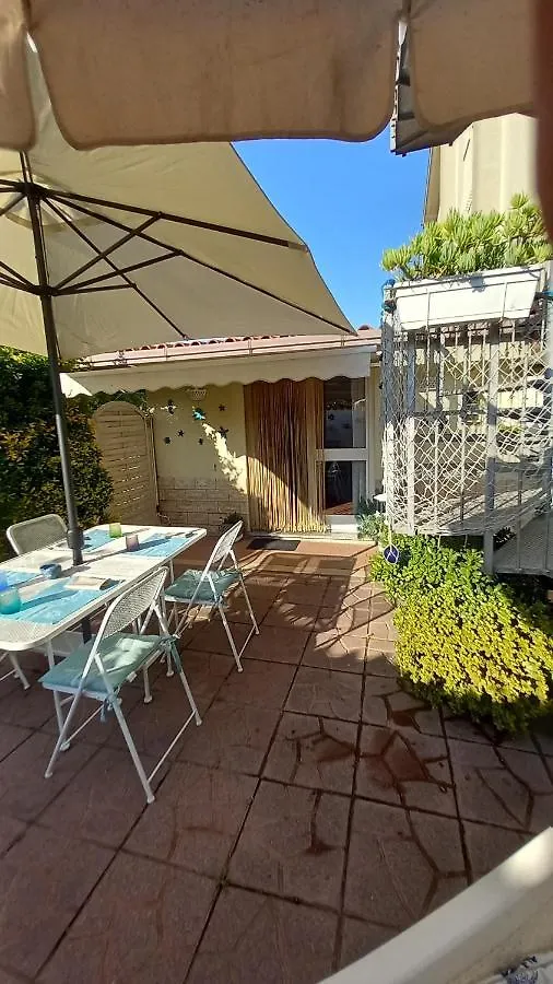 Domus Claudio Garden - Monolocale Con Giardino Privato Apartment Fiumicino Italy