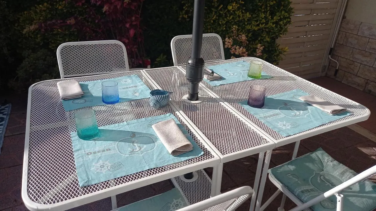 Domus Claudio Garden - Monolocale Con Giardino Privato Apartment Fiumicino Italy